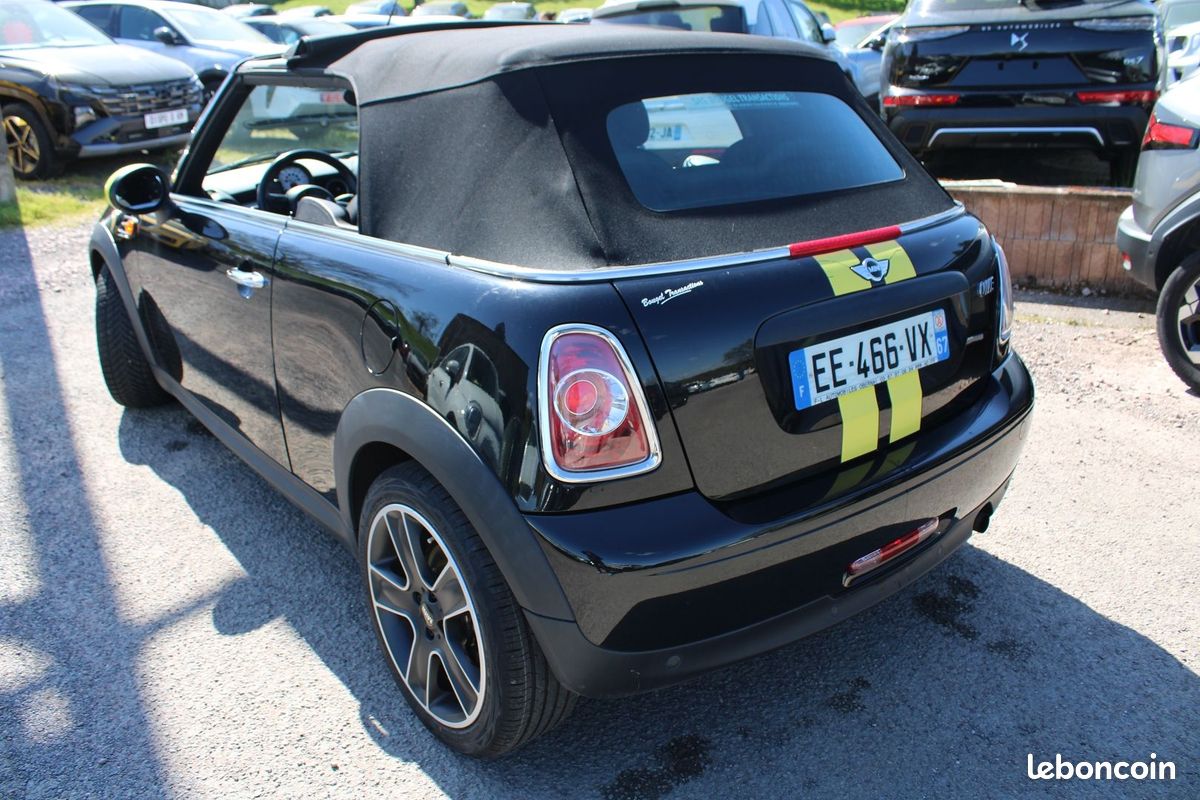 Mini CABRIO ONE CABRIOLET 1L6 ESSENCE 98 CV GPS TACTILE CLIM AUDIO JA 17 RADAR CAPOTE ELECT (image 4)