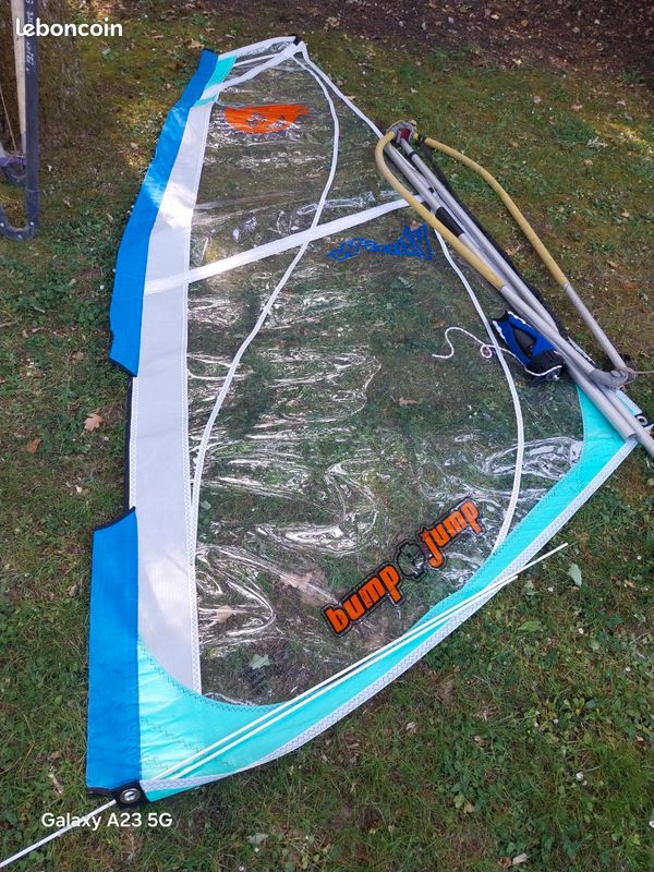 Lot planches à voile et gréements (image 8)