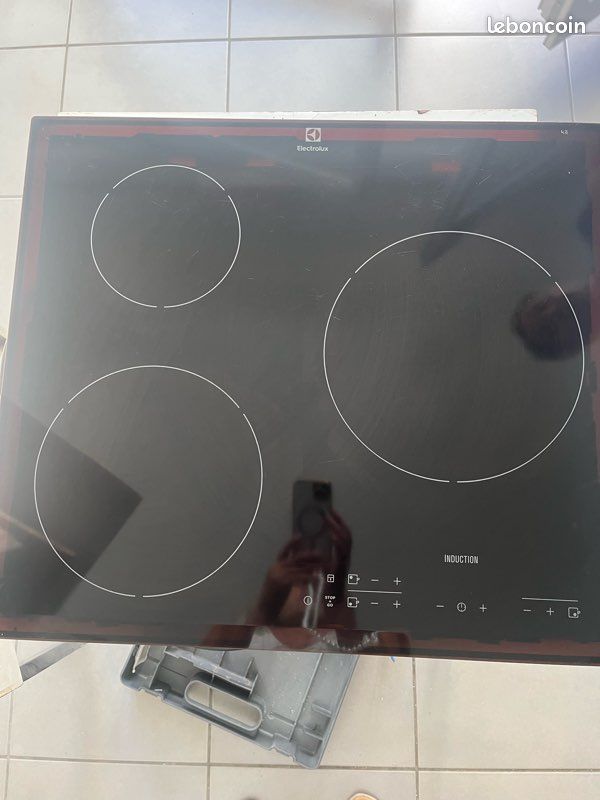 Plaque cuisson electrolux (image 1)