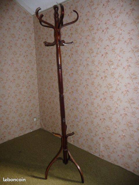 Un porte manteau ancien (image 1)