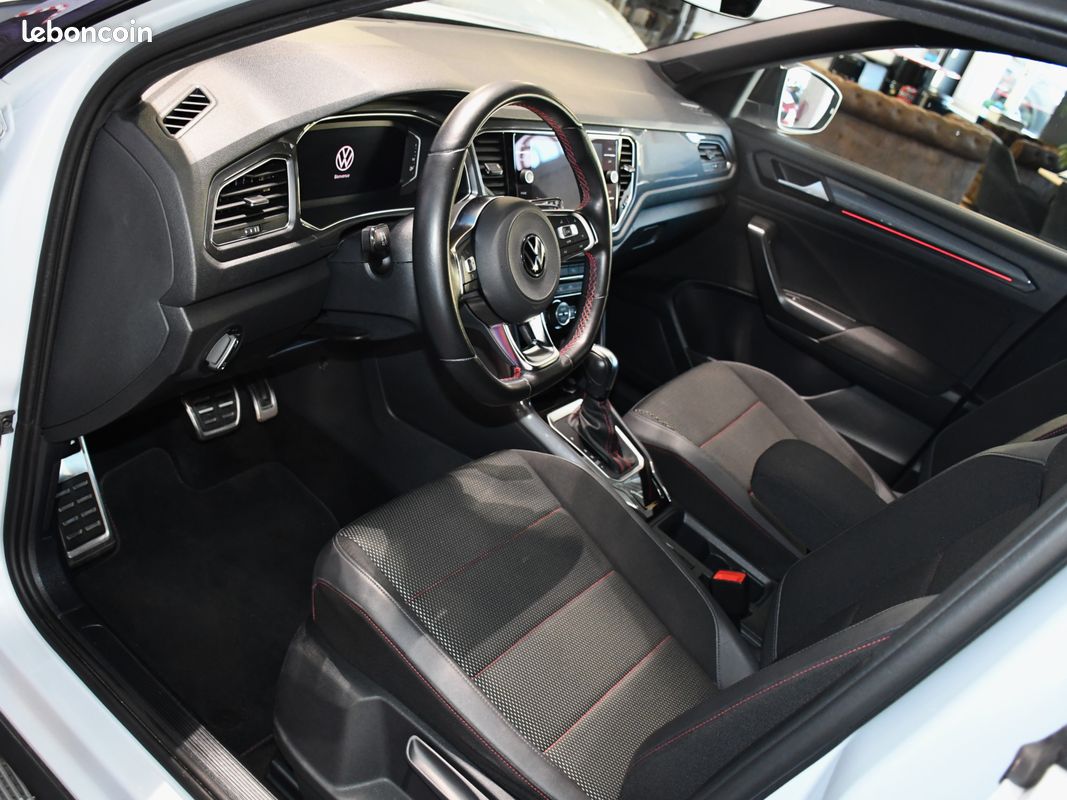 Volkswagen T-Roc Carat 1.5 TSI 150 DSG GPS Virtual ACC Caméra Mode Hayon Car Play JA 17 (image 2)