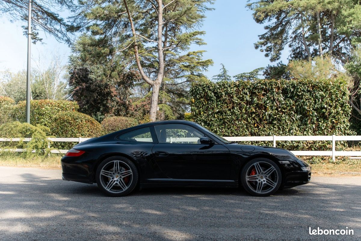 Porsche 911 Type 997 Carrera 4S - Très bon état de présentation (image 2)