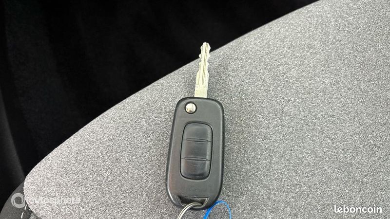 Renault Clio 1.6 E-Tech 145ch full hybrid Evolution (image 16)