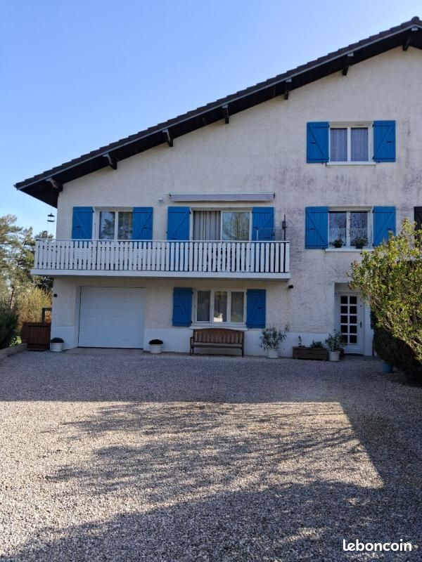 Maison 7 pièces 167 m² · à Orgelet · 167 m² · 279 000 €
