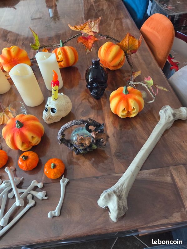 Vente D'halloween Réaliste Avec Des Ballons | Vecteur Gratuite