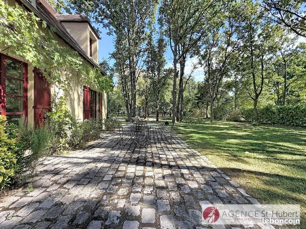 Maison 10 pièces 300 m² · à Barbizon · 300 m² · 1 090 000 €