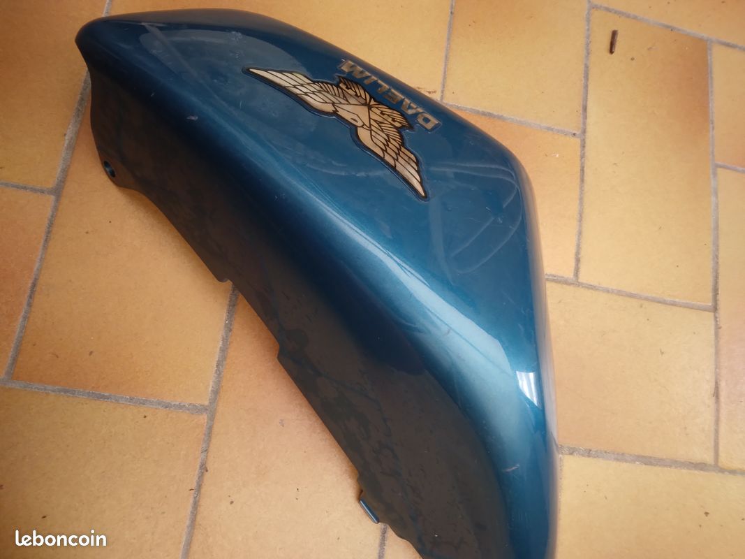 Carénage Arrière Pour Daelim 125 Roadwin - Occasion - Quelques Marques D'usure
