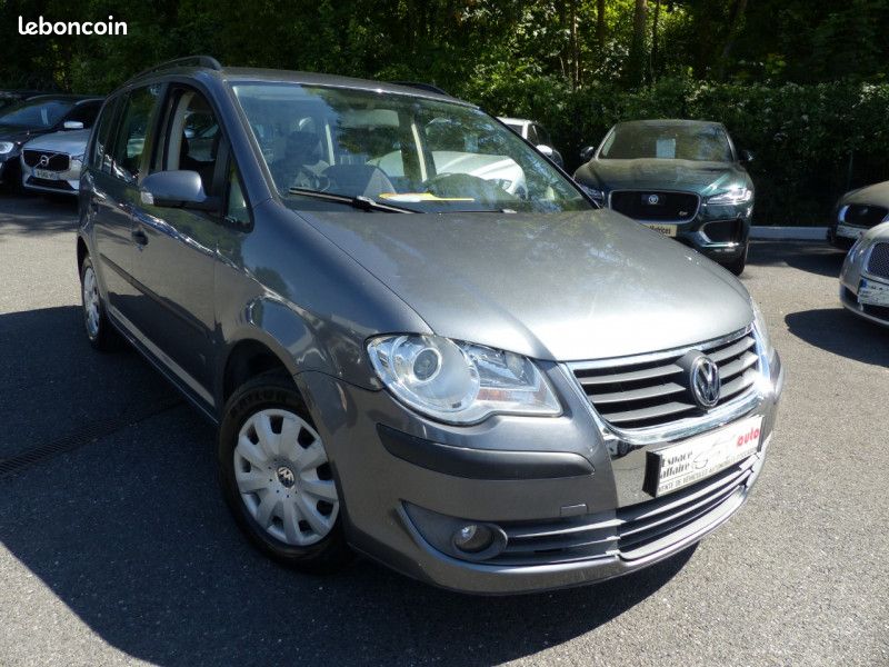 Volkswagen TOURAN 2.0 ECOFUEL TRENDLINE 7 PLACES (image 4)