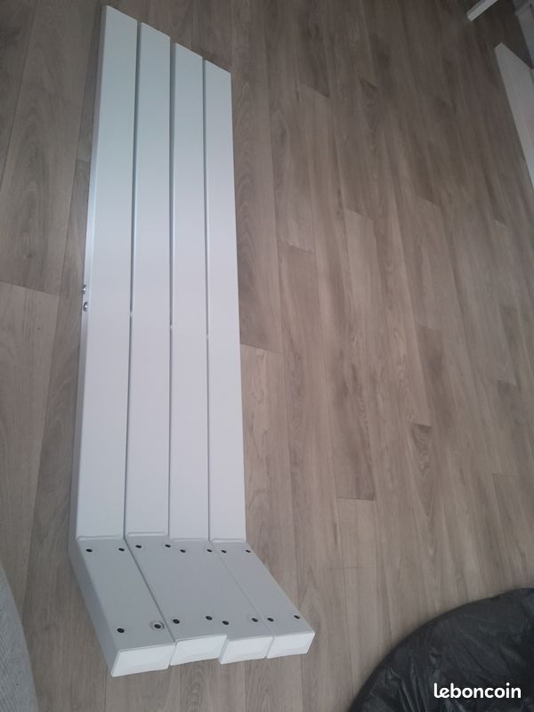 A vendre table ronde MARIEDAMM ikea bois et blanc (image 10)
