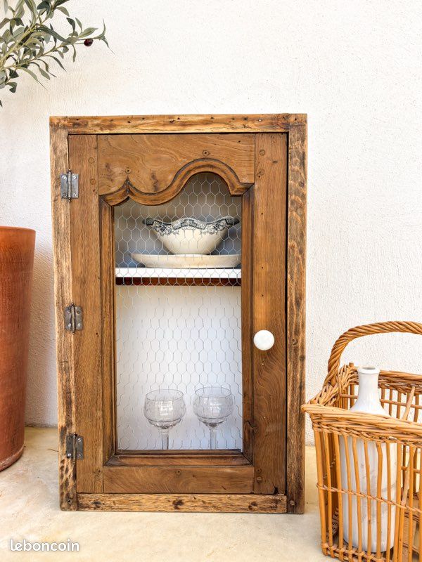 Petite armoire ancienne (image 1)