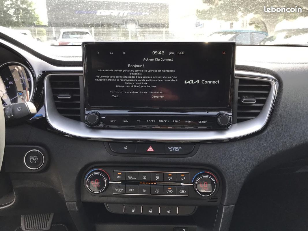 KIA CEE D XCeed Hybride rechargeable 1.6 GDI - 105 + Electric 60,5 ch - Stop&Go - BV DCT6 Premium (image 15)