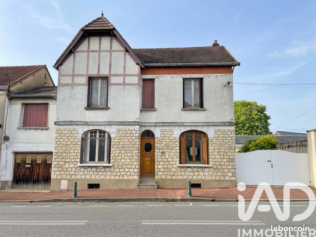 Maison 7 pièces 136 m² · à Château-la-Vallière · 136 m² · 125 000 €