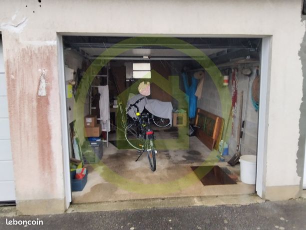 Parking/box 1 pièce 16 m²