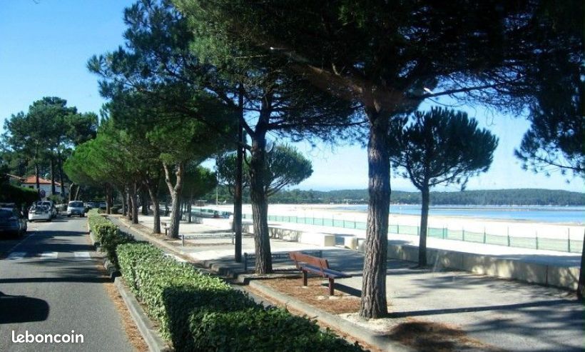 Terrain 647 m² Carcans · 196 800 €