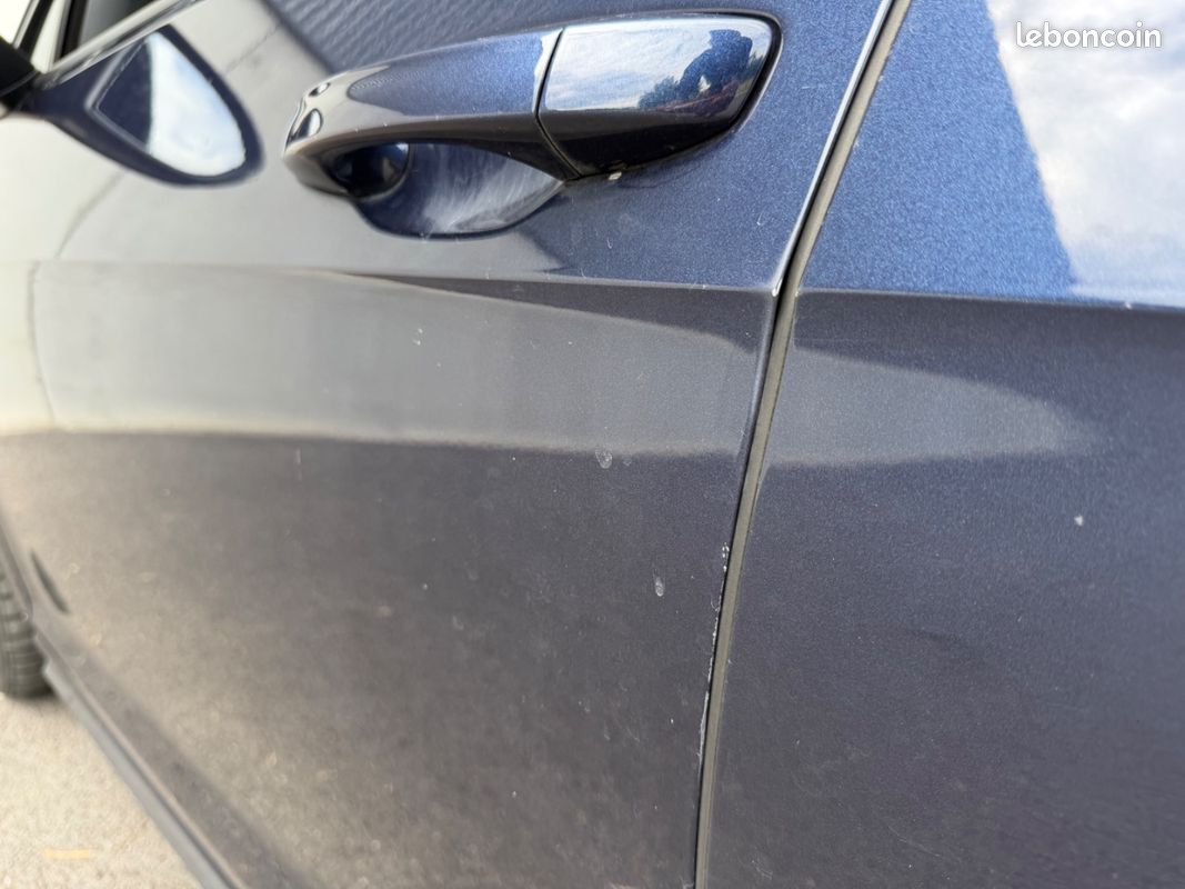 VOLKSWAGEN GOLF 7 GTI 2.0 TSI 220ch DSG6 - Sièges Chauffants / Carnet d'entretien - (image 45)