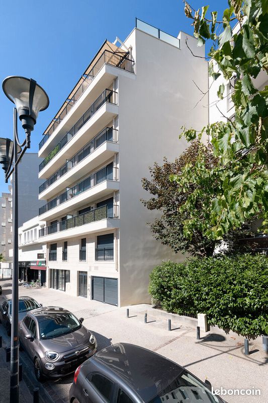 Appartement 4 pièces 118 m² · à Courbevoie · 118 m² · 998 000 €