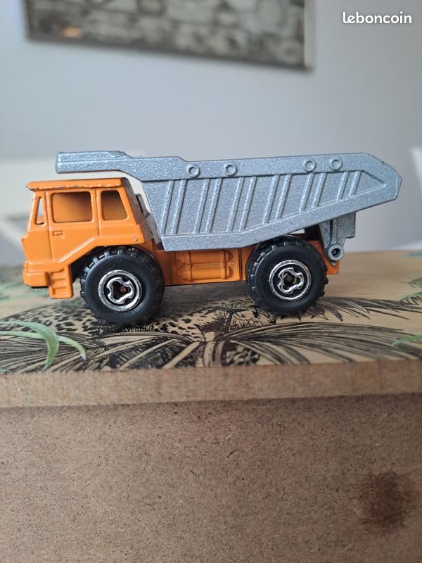 Maquette Heller - Camion Benne Bobcat - 1/43