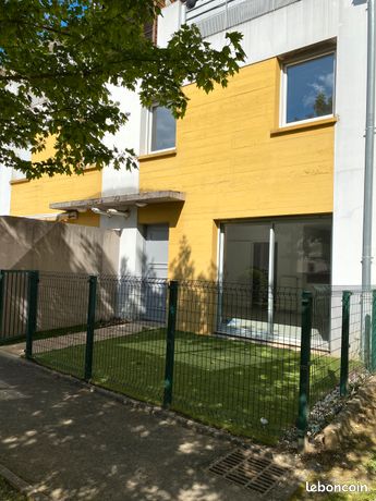 Duplex t3 vue saone avec garage ferme