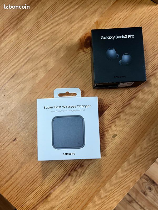 Samsung Galaxy buds 2 pro + Chargeur super rapide à induction 