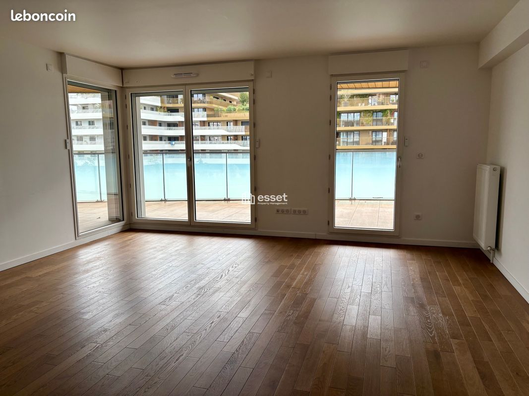 Appartement 4 pièces 106 m² · à Rueil-Malmaison · 106 m² · 2 360 €/mois