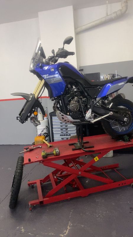 Garage moto Atelier entretien / réparation scooter et moto bagnolet -  Équipement moto