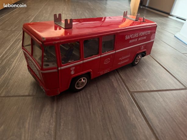 Ancien vintage jeux, jouet en tôle Joustra camion de pompier