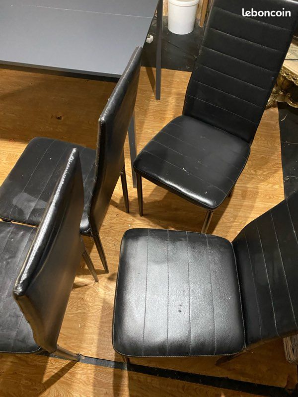 Lot table + 6 chaises (image 1)