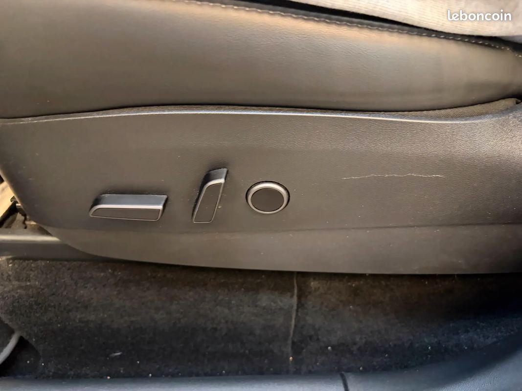 TESLA Model Y Electrique 264 ch Standard - 2022 - 58 500 km - Mode sentinelle - Attelage (image 17)