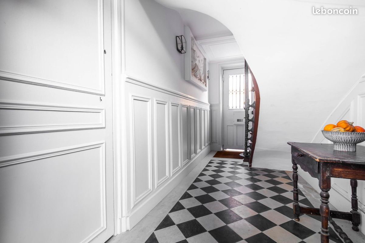 Appartement 6 pièces 130 m² · à Versailles · 130 m² · 895 000 €