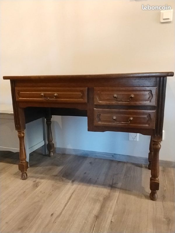 Petit bureau enfant (image 1)