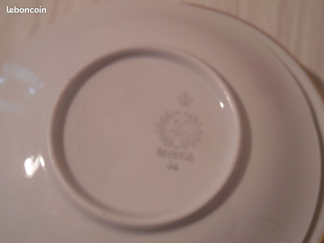 Ensemble 6 Tasses Café + Soucoupes Bords Dorés BAVARIA Roses Rouges en bouton Vintage (image 4)