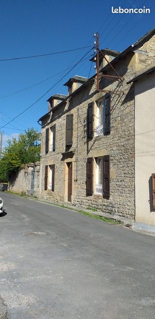 Maison 5 pièces 170 m² · à Saint-Martin-de-Lenne · 170 m² · 245 000 €