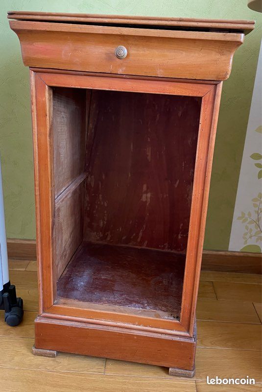 Table de nuit (image 1)