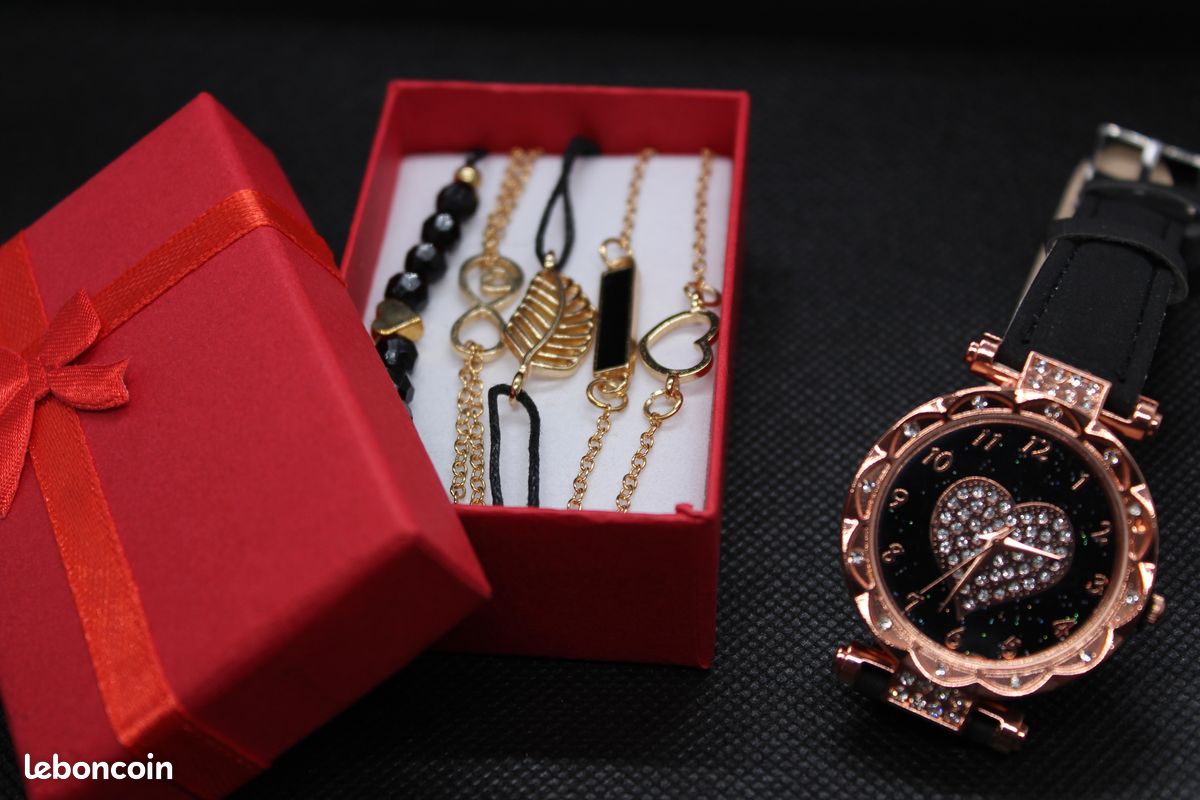 Coffret Cadeau Femme – Montre Rose Bracelets Assortis