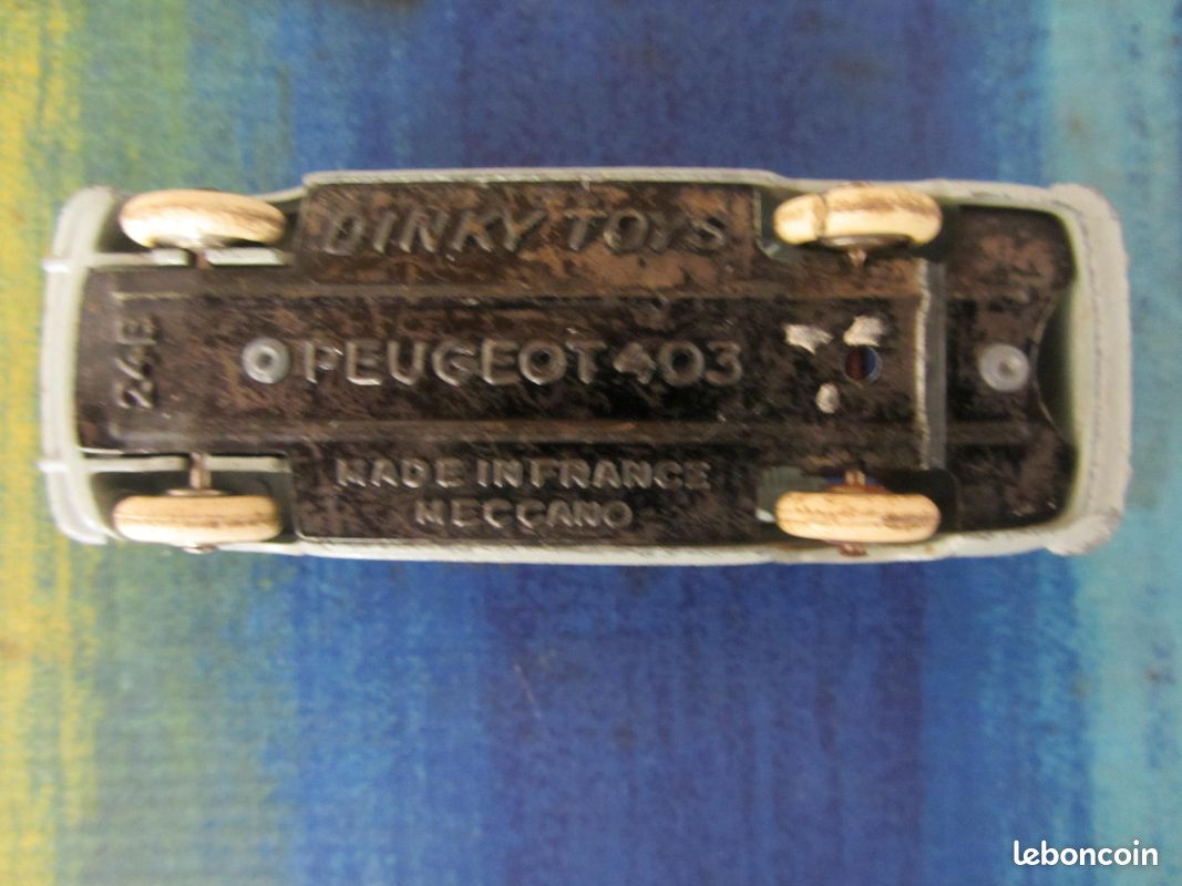 Dinky Toys 24B - Peugeot 403 De 1958 - Échelle 1/43 - Métal