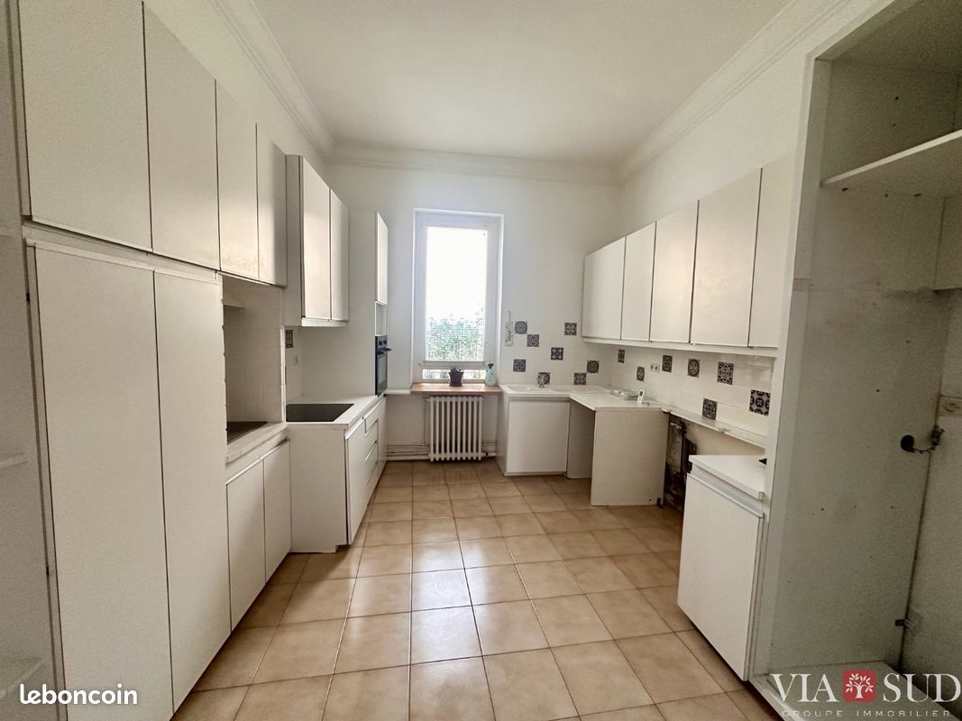 Appartement 5 pièces 180 m² · à Béziers · 180 m² · 1 386 €/mois