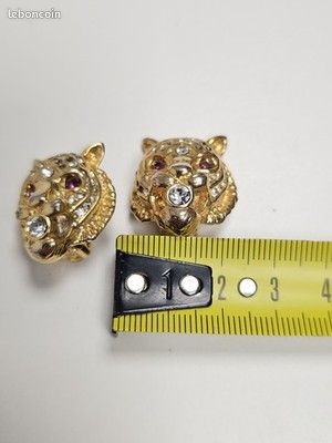 Boucles d’oreilles vintage « feuilles » saphirs et diamants