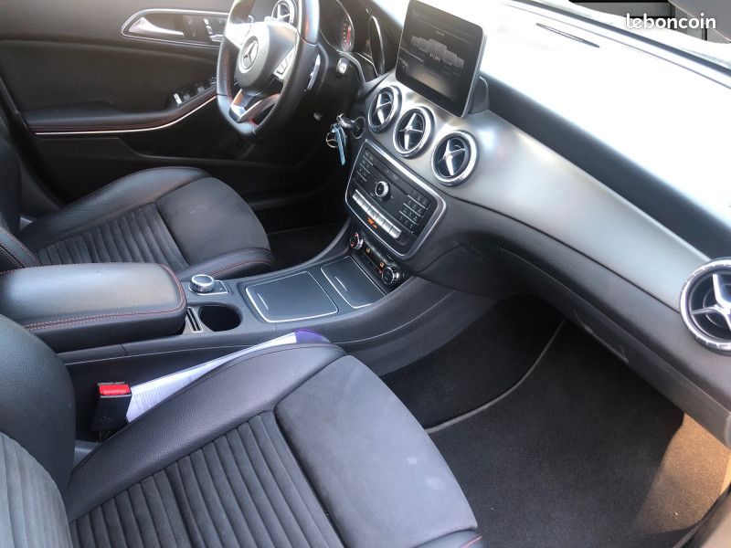 Mercedes CLA SHOOTING BRAKE 220 D FASCINATION 7G-DCT (image 12)