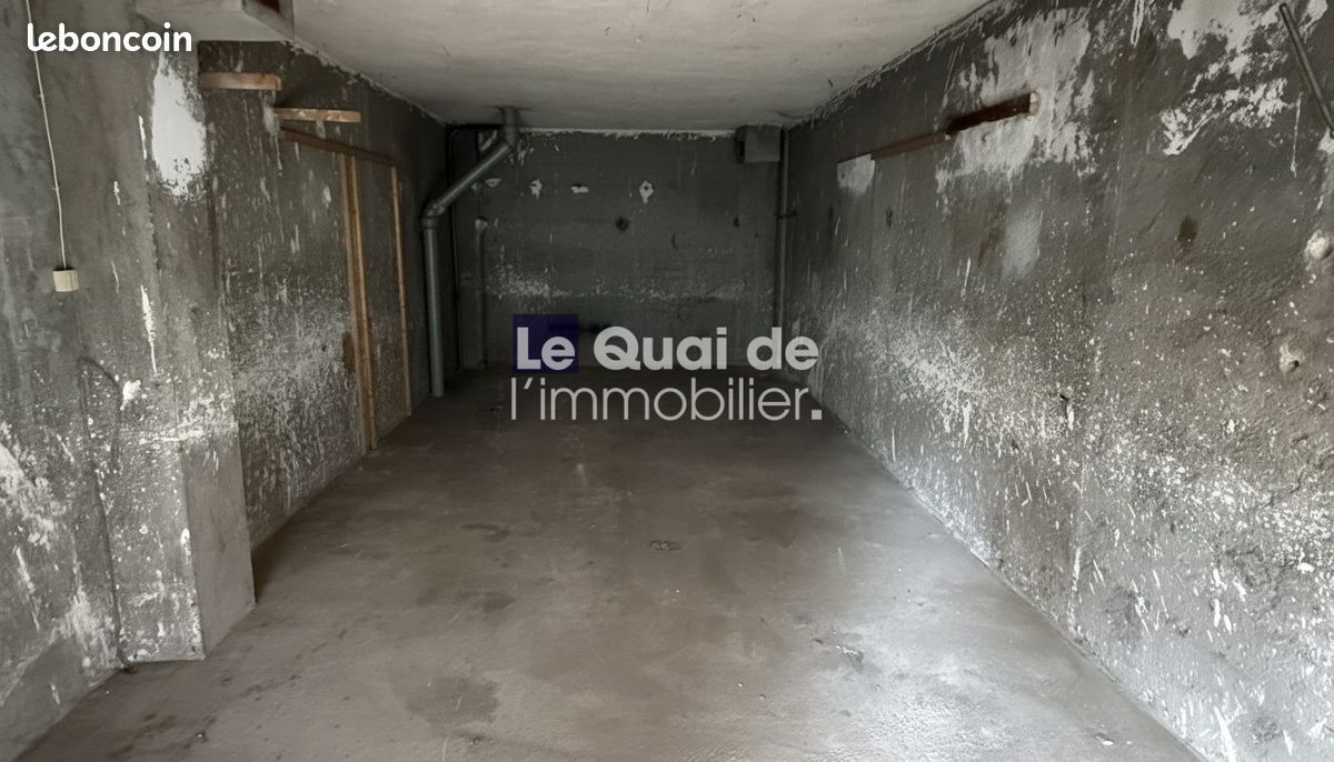 Parking 30 m² · à Grenoble · 30 m² · 26 400 €