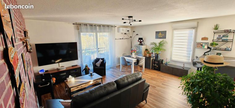 A vendre VILLEFONTAINE, proximité immédiate des commerces et écoles. Appartement T3 (4 pièces) 65m² - 2ème étage (et dernier) - Résidence sécurisée (visiophone), clôturés avec piscine