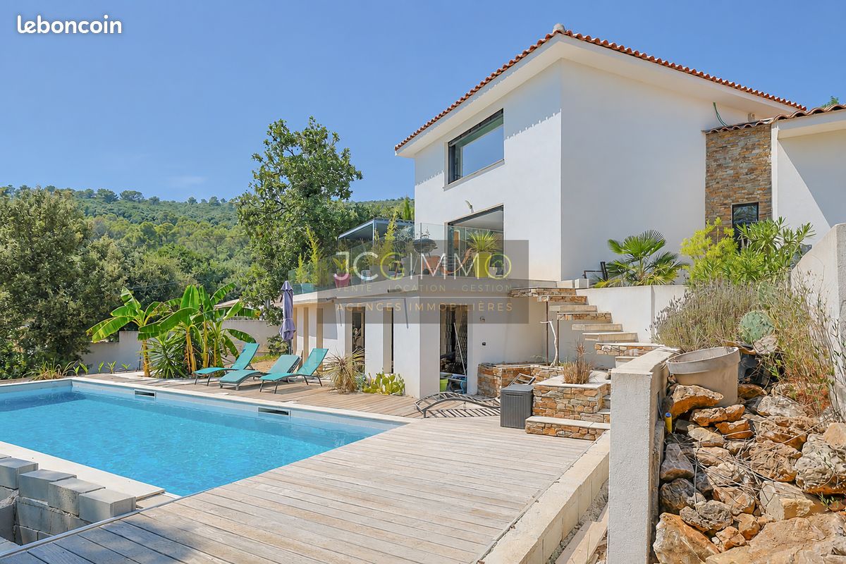 Maison 5 pièces 150 m² · à Garéoult · 150 m² · 649 000 €