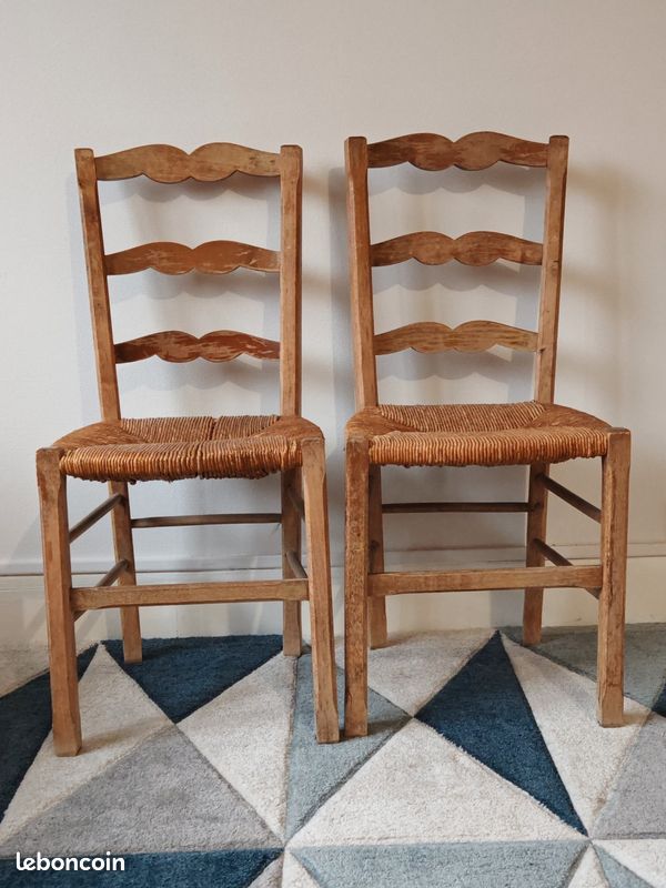 Paire de chaises rustiques en bois (image 1)