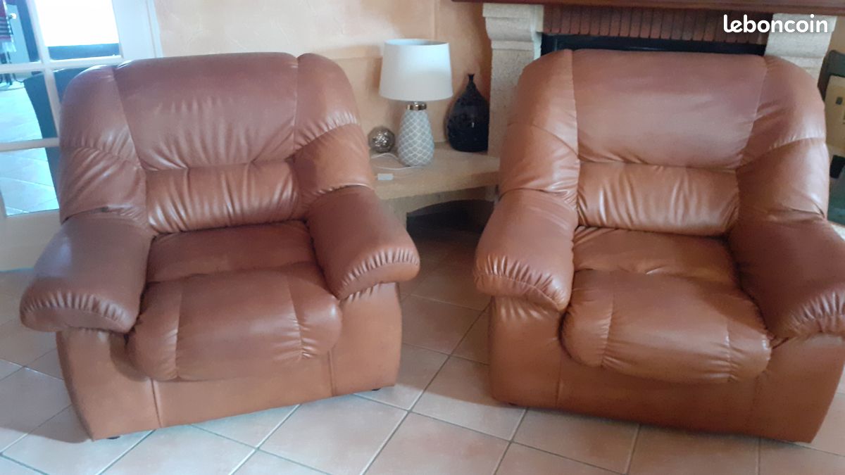 Fauteuils simili cuir marron (image 1)