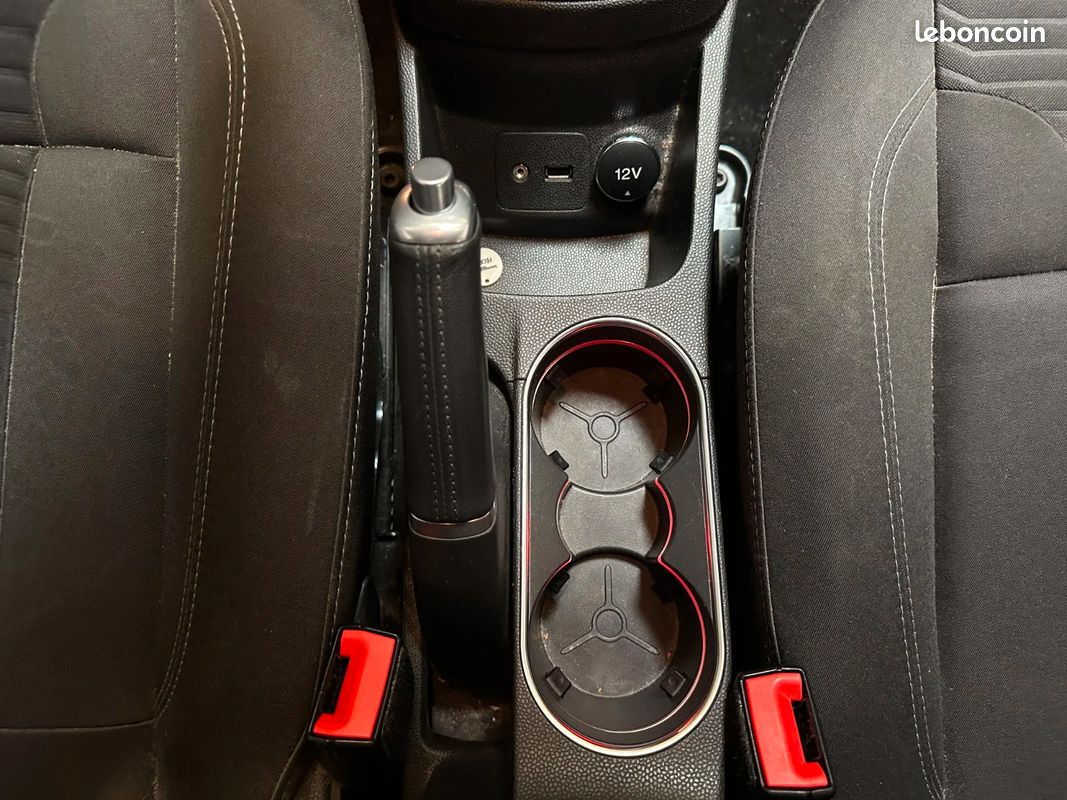 FORD FIESTA 1.5 TDCi 75 S&S Titanium (image 19)