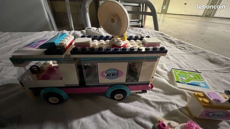 News van lego Friends num 41056 Jeux Jouets
