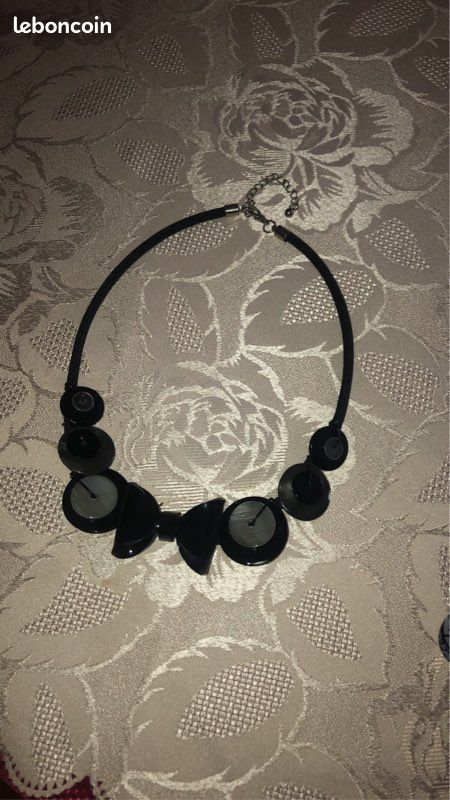 Collier (image 2)