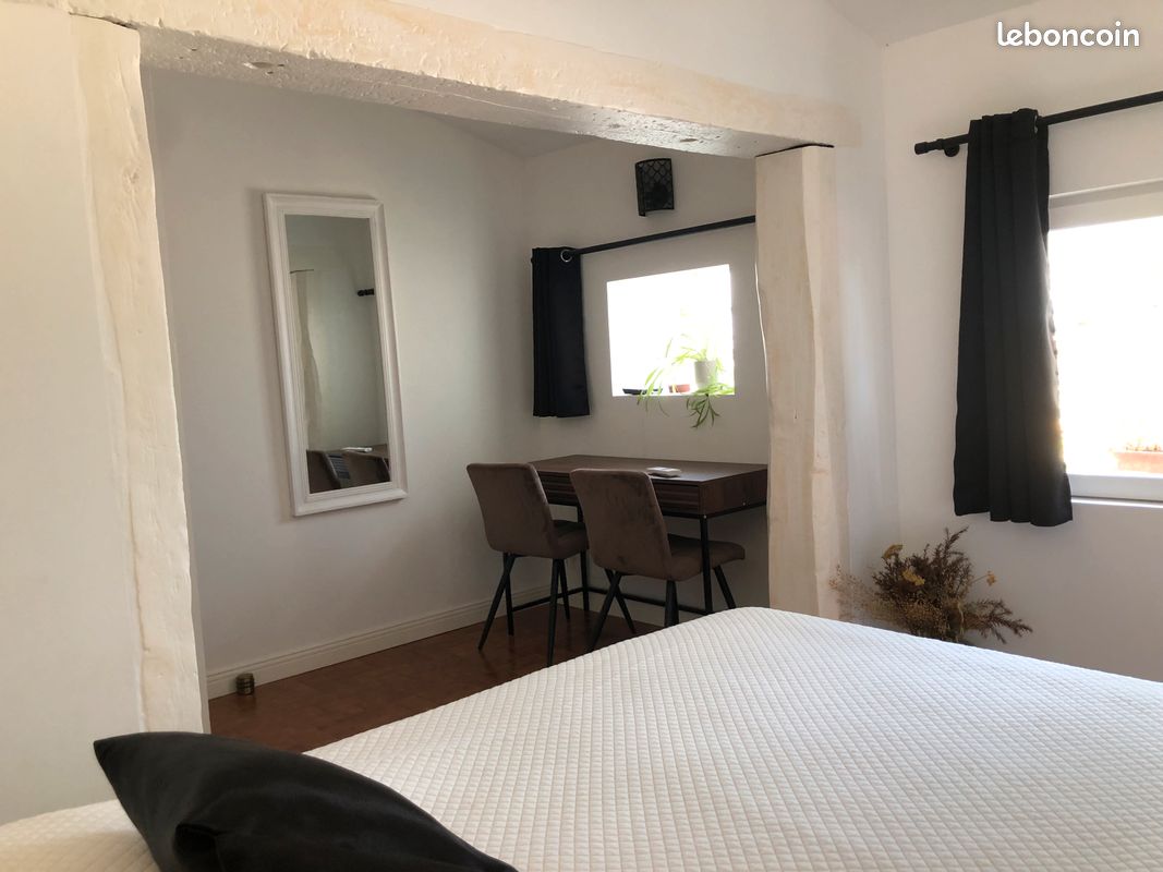 Gite 5 pers rénové, 1 chambre + 1 chambre en duplex, avec grande piscine partagée avec 2nd gîte et jardin en Provence (image 11)