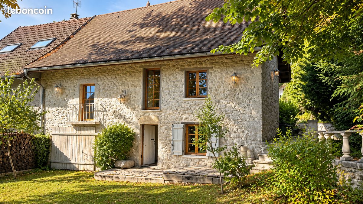 Maison 5 pièces 219 m² · à La Bauche · 219 m² · 315 000 €