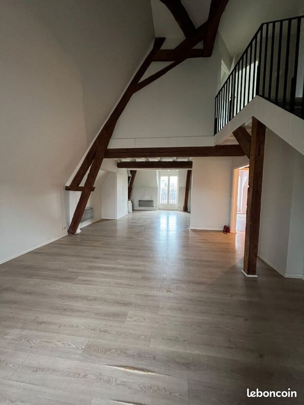 Appartement 6 pièces 117 m² · à Moulins · 117 m² · 139 750 €