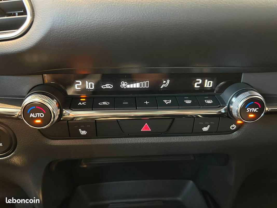 MAZDA CX-30 2.5L e-SKYACTIV G M Hybrid 140 ch 4x2 BVM6 Homura (image 20)